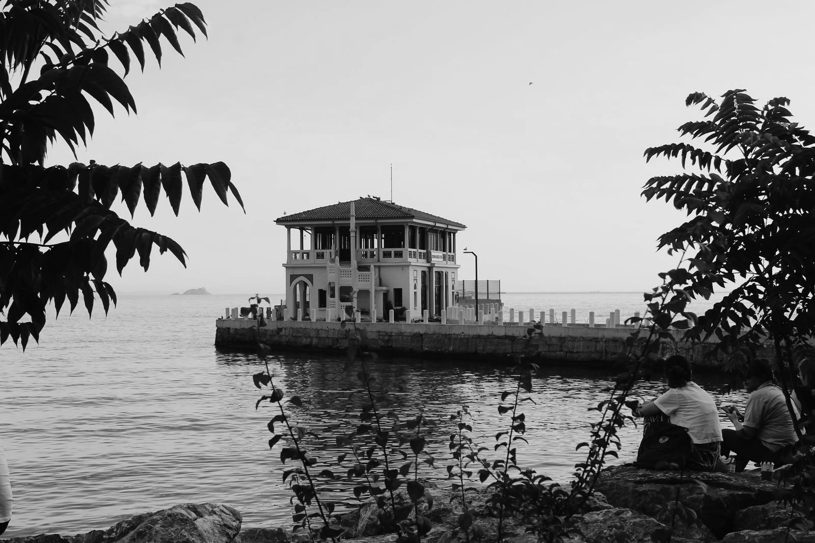 Waterfront setting on a bay, the kind of vacation market in which short-term rental files are written